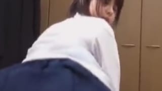 激カワJKが同級生のデカチンに馬乗り騎乗位で性欲爆発させてるセックス動画