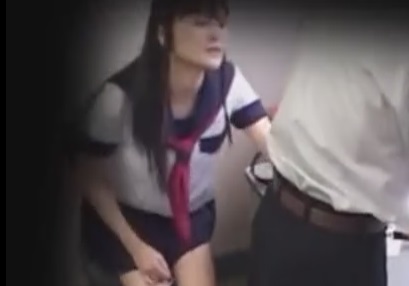 万引き女子高生を警察に突き出す代わりにチンポ突き刺すJK盗撮SEX動画